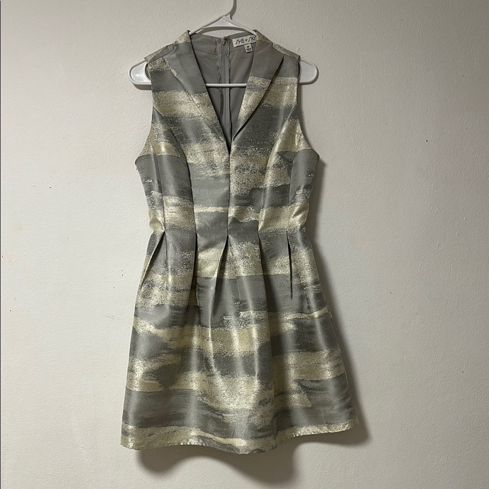 Elegant Gray and Cream Sleeveless Dress